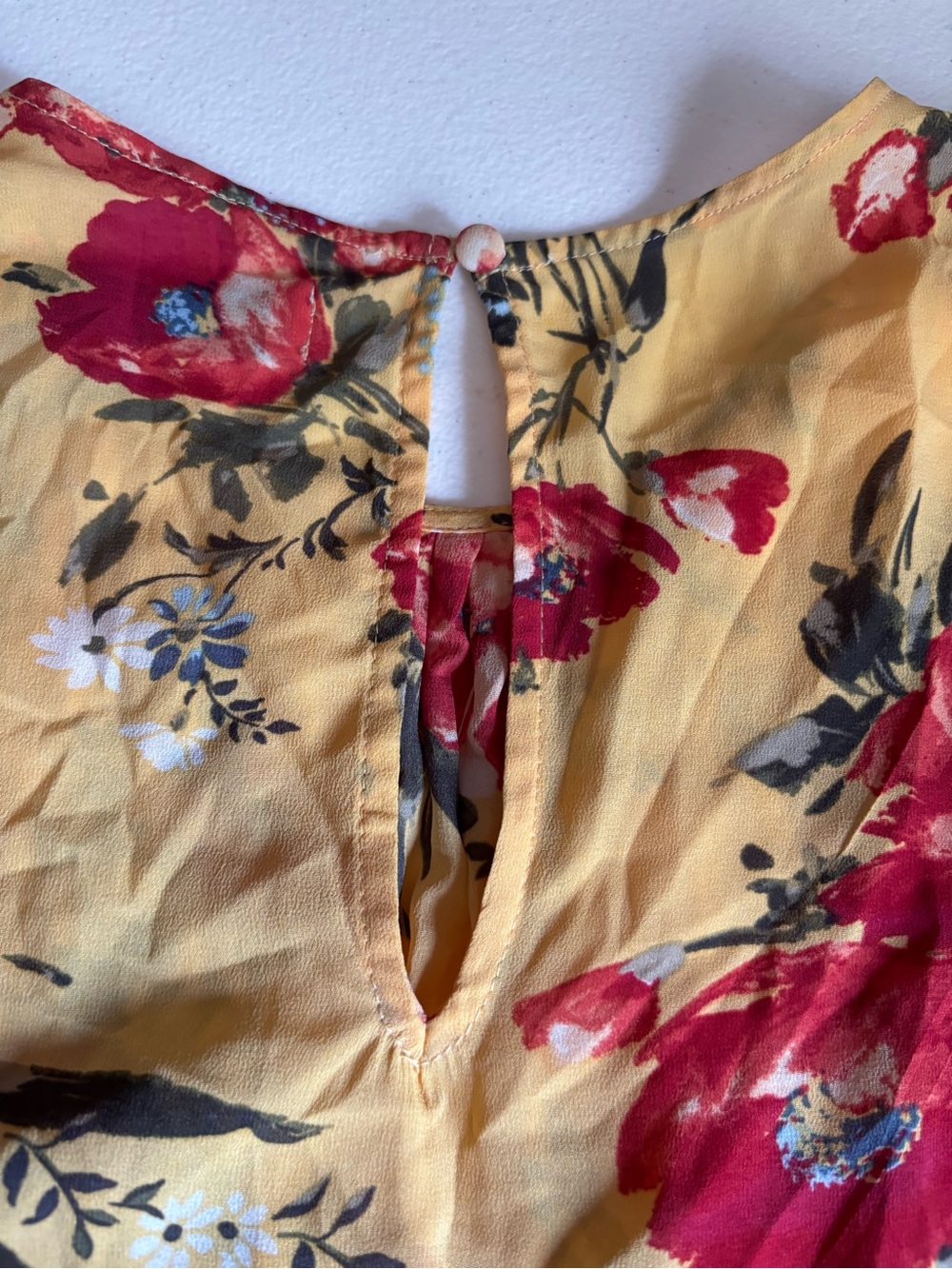 Abercrombie & Fitch Yellow Floral Tie-Front Blouse with Red Roses - Picture 4 of 4